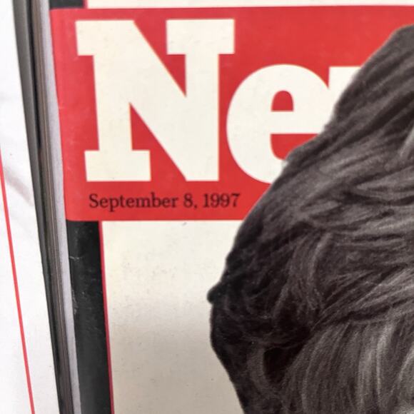 Lot of 3 Princess Diana Magazines Newsweek & People Magazines Sep-Nov 1997 - Picture 4 of 8